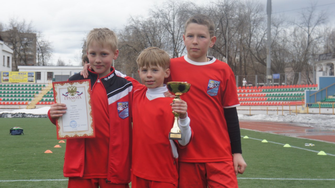 21 апреля 2013 года на стадионе «Локомотив» (г. Дмитров) состоялся турнир по футболу «Зеленые поля 2013» среди футболистов 2003 г.р., целью которого было выявление уровня мастерства юных футболистов.