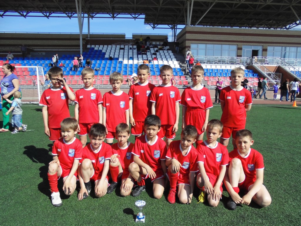 8-9 мая команда ФК «Дмитров» 2004 г.р. приняла участие во Всероссийском турнир по футболу «Кубок наших дедов и отцов»  в г. Звенигороде